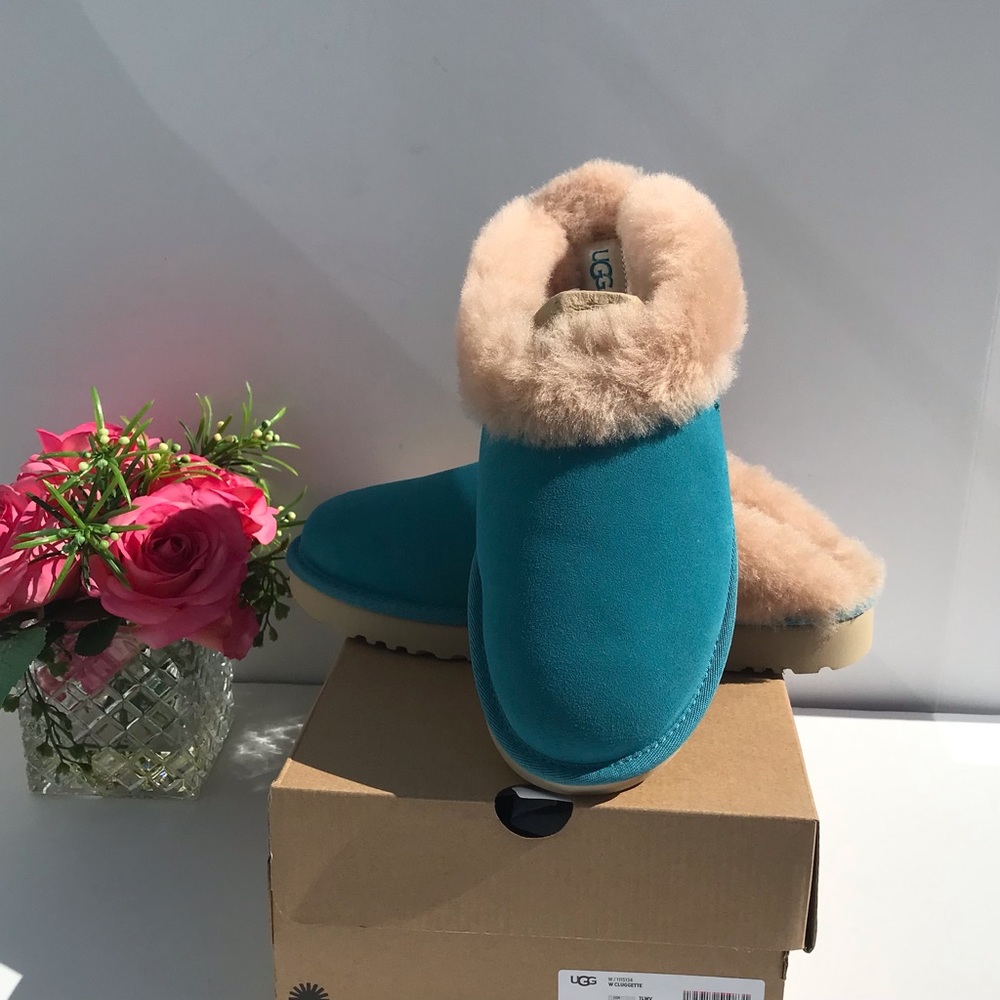 UGG Cluggette Slippers - Picture 6 of 9